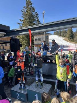 Smučarke in smučarji zaključili sezono (4)